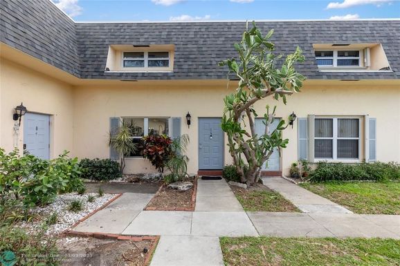 1745 4th Ave, Boca Raton, FL 33432