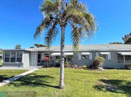 925 Drive Ter, Delray Beach, FL 33445