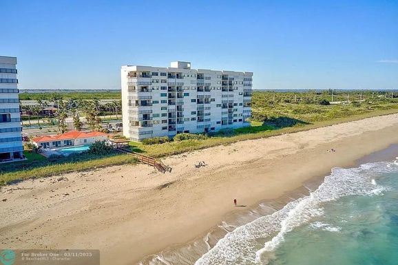 9400 Ocean Dr, Jensen Beach, FL 34957