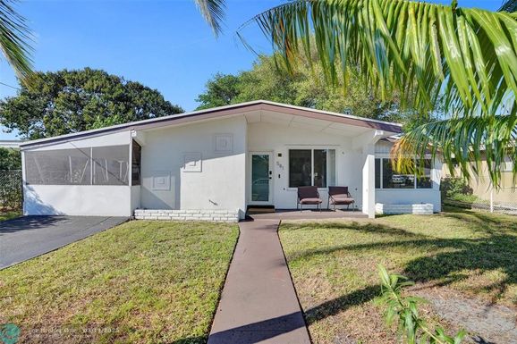 581 175th Ter, North Miami Beach, FL 33162