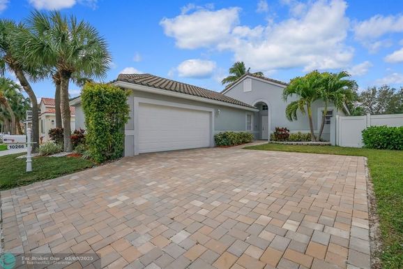 10266 Allegro Dr, Boca Raton, FL 33428