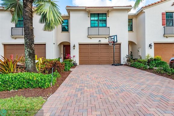 10110 Akenside Dr, Boca Raton, FL 33428