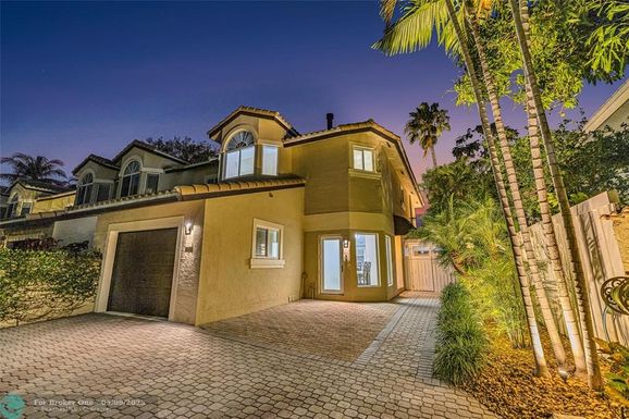 609 16th Ter, Fort Lauderdale, FL 33304