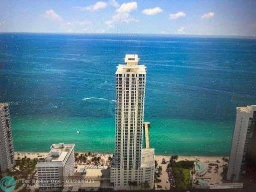 16699 Collins Ave, Sunny Isles Beach, FL 33160