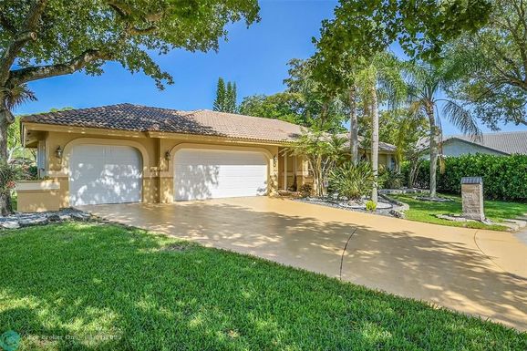 4723 100th Ter, Coral Springs, FL 33076