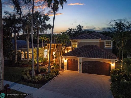 2494 Princeton Ct, Weston, FL 33327