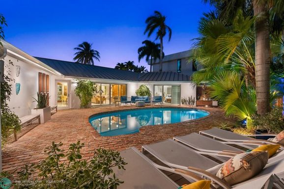 2809 25 St, Fort Lauderdale, FL 33305