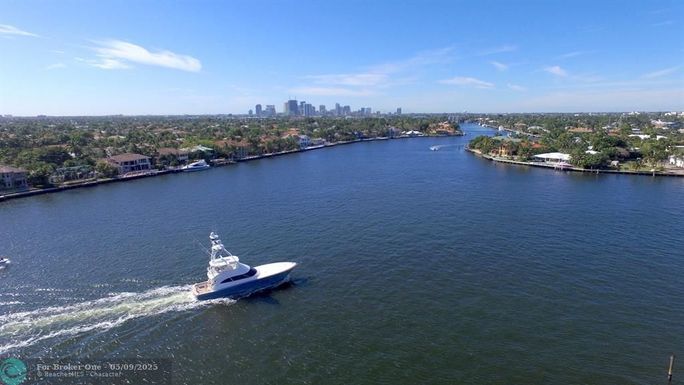 435 Bayshore Dr, Fort Lauderdale, FL 33304