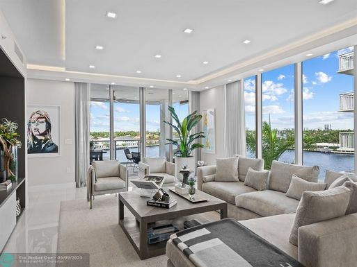 435 Bayshore Dr, Fort Lauderdale, FL 33304