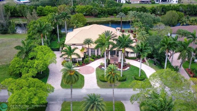 3828 Pine Lake Dr, Weston, FL 33332