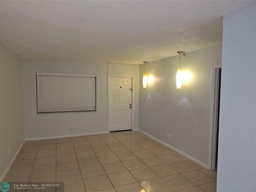 3777 78th Ave, Hollywood, FL 33024