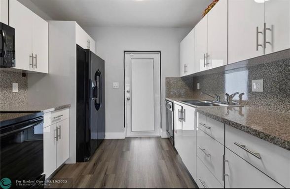 1451 10th Ave, Fort Lauderdale, FL 33304
