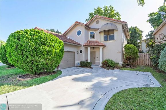 1714 Shoreside Cir, Wellington, FL 33414