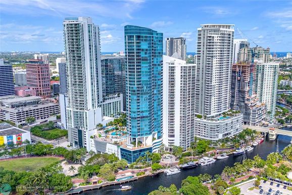 100 Las Olas Blvd, Fort Lauderdale, FL 33301
