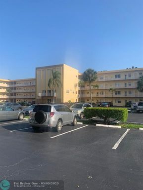 3990 42nd Ave, Lauderdale Lakes, FL 33319