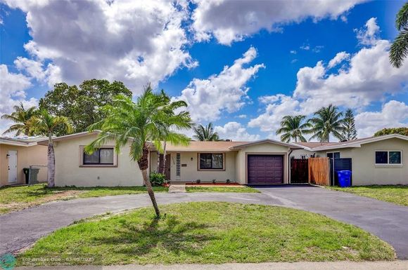 1120 83rd Way, Pembroke Pines, FL 33024