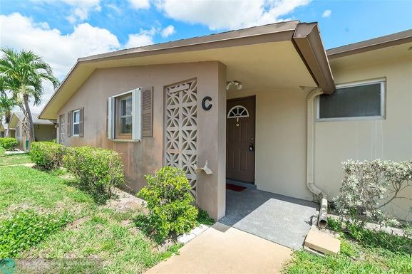 2643 Barkley Dr, West Palm Beach, FL 33415