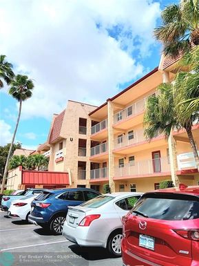 1055 Country Club Dr, Margate, FL 33063