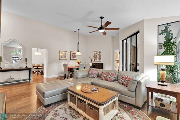 5187 Europa Dr, Boynton Beach, FL 33437