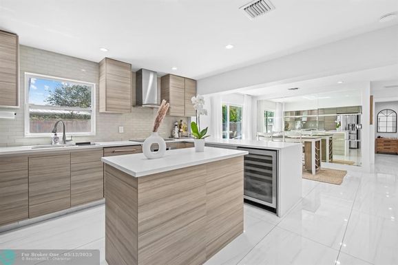 2830 11th Ave, Pompano Beach, FL 33064
