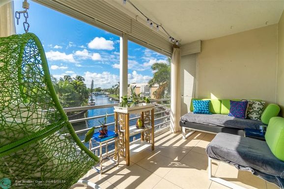 3010 16th Ave, Oakland Park, FL 33334