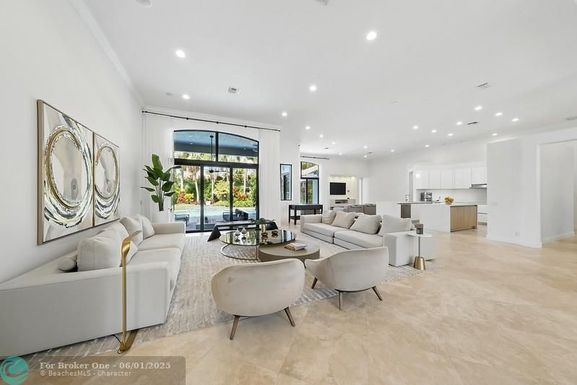 2454 Provence Ct, Weston, FL 33327