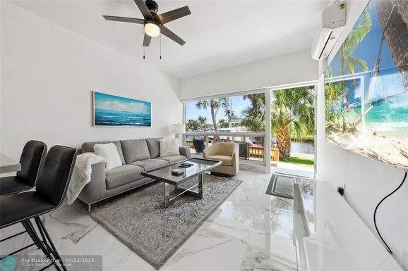 810 22nd Ave, Pompano Beach, FL 33062