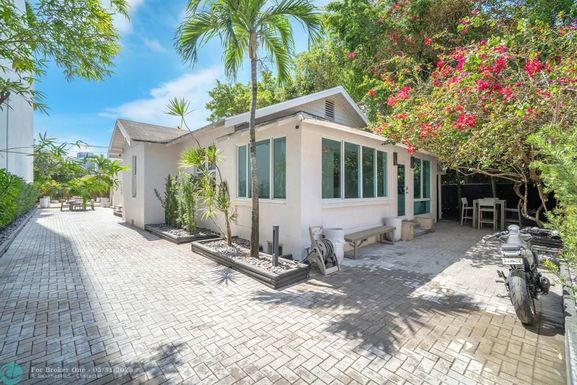 120 25th St, Miami, FL 33137