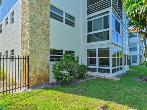 3506 49th Ave, Lauderdale Lakes, FL 33319