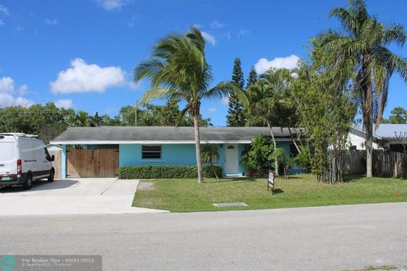 1963 Washington St, Stuart, FL 34997