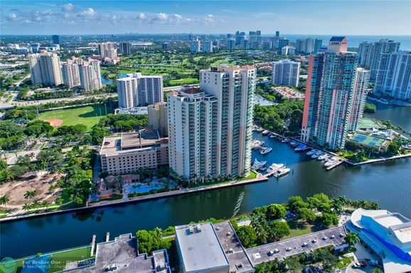 3330 190, Aventura, FL 33180
