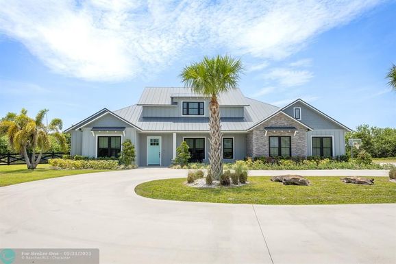 2437 33rd Cir, Okeechobee, FL 34974