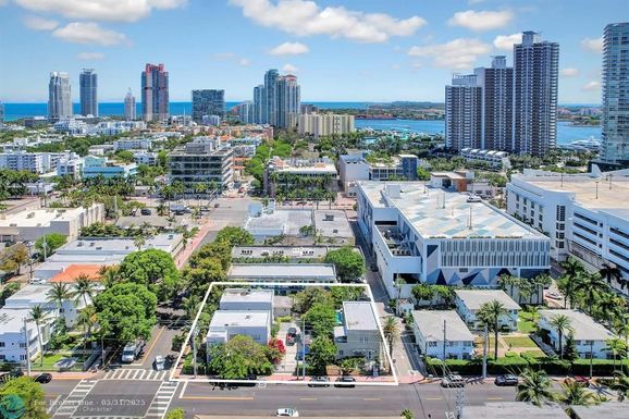 560 Michigan Ave, Miami Beach, FL 33139