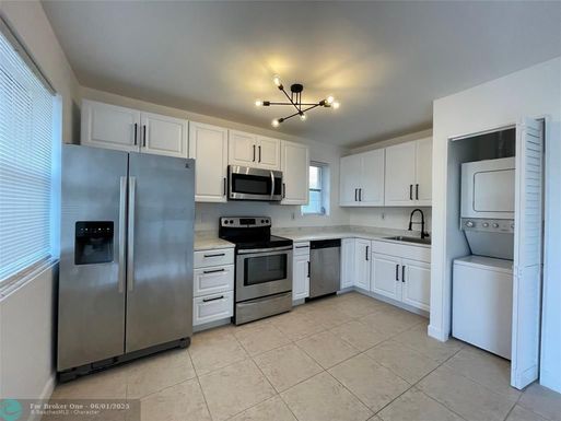 4071 Dixie Hwy, Oakland Park, FL 33334