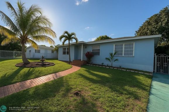 2205 16th Ter, Miami, FL 33145