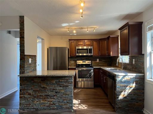 317 11th Ave, Pompano Beach, FL 33060