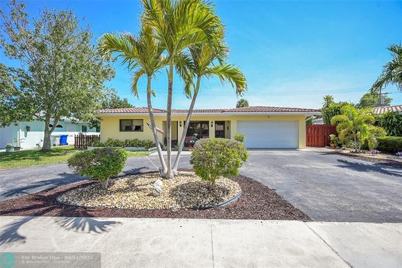 420 5th St, Pompano Beach, FL 33060