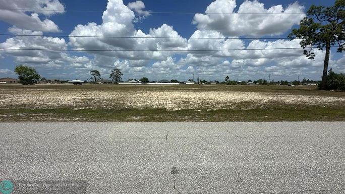 537 15 ter, Cape Coral, FL 33993