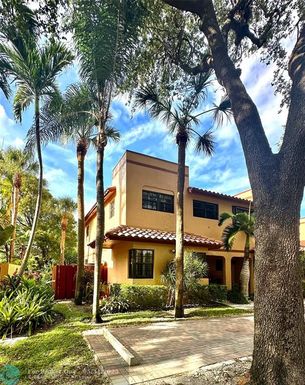 281 16th Pl, Fort Lauderdale, FL 33305