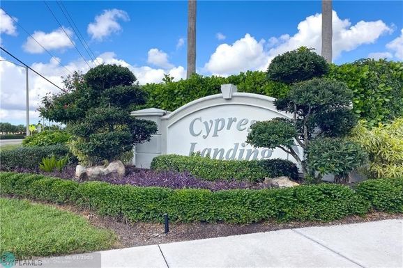 10112 Spyglass Hill Ln, Fort Myers, FL 33966