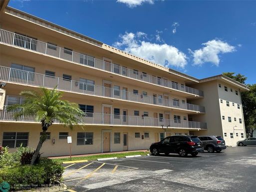 4191 41st St, Lauderdale Lakes, FL 33319