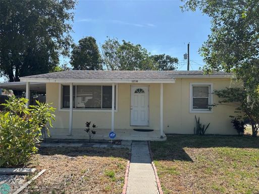 1218 S D St, Lake Worth Beach, FL 33460
