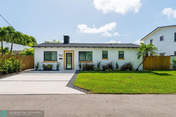 742 17th Ave, Fort Lauderdale, FL 33304