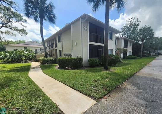 6508 Chasewood Drive, Jupiter, FL 33458
