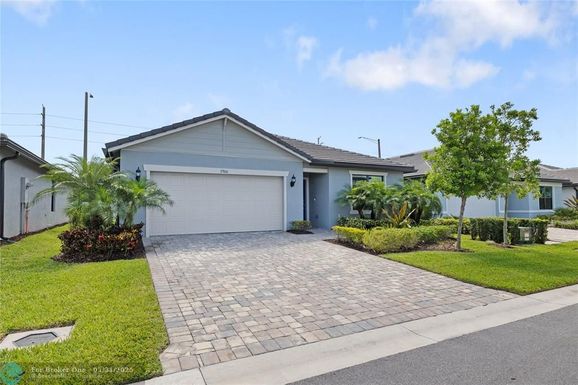 2960 Shortleaf Ave, Oakland Park, FL 33311