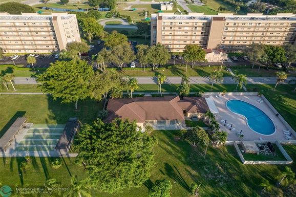 4550 18th Ave, Deerfield Beach, FL 33064