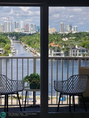 200 Birch Rd, Fort Lauderdale, FL 33316