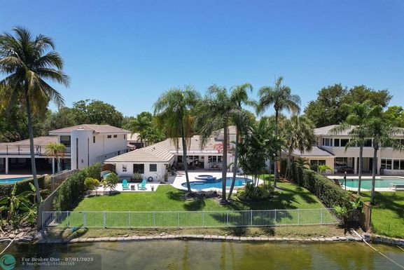 3161 36th St, Hollywood, FL 33021