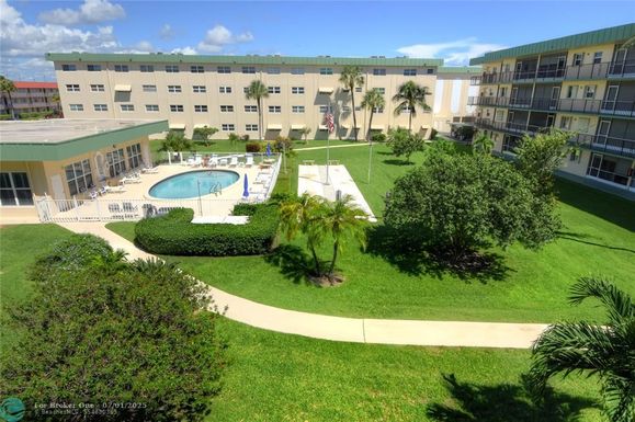 804 7 St, Deerfield Beach, FL 33441
