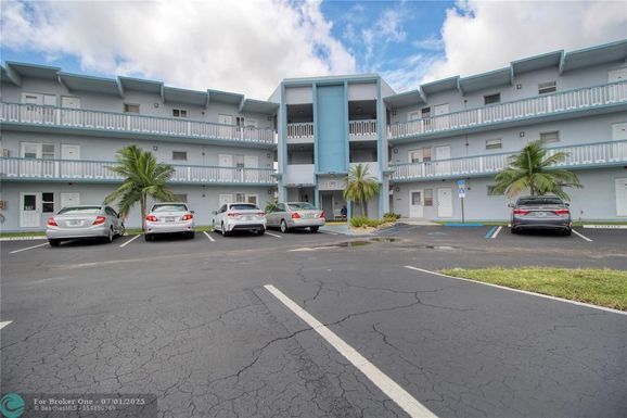 2300 Park Ln, Hollywood, FL 33021